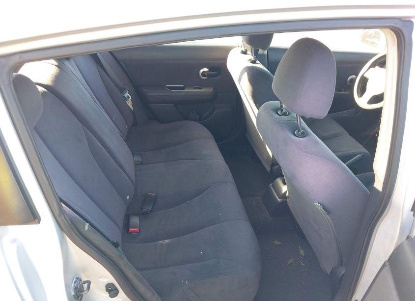 Photo 8 of 2009 Nissan Versa 1.8S (VIN 3N1BC13E99L353031)