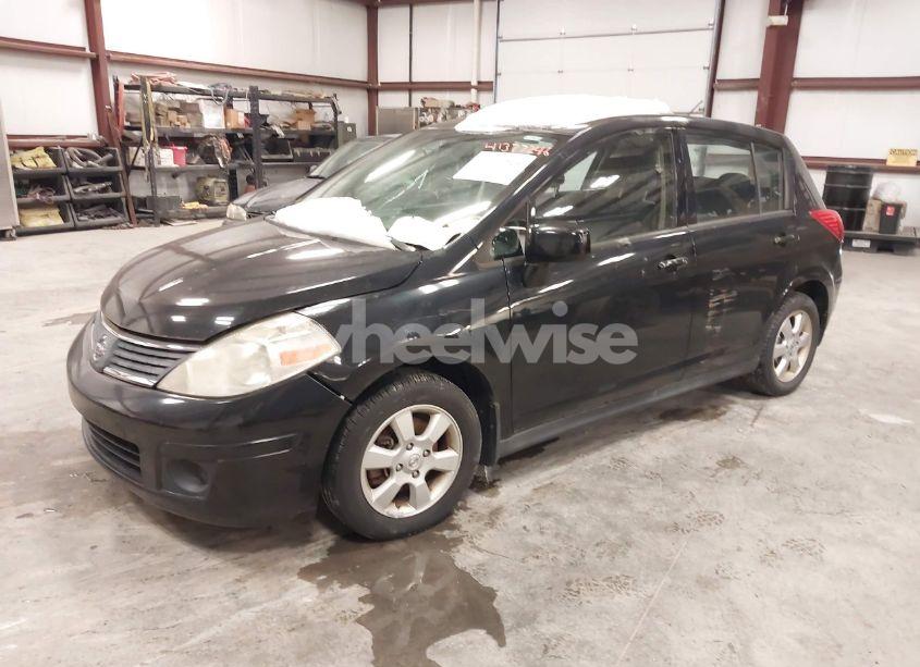 Photo 2 of 2009 Nissan Versa 1.8SL (VIN 3N1BC13E99L393142)