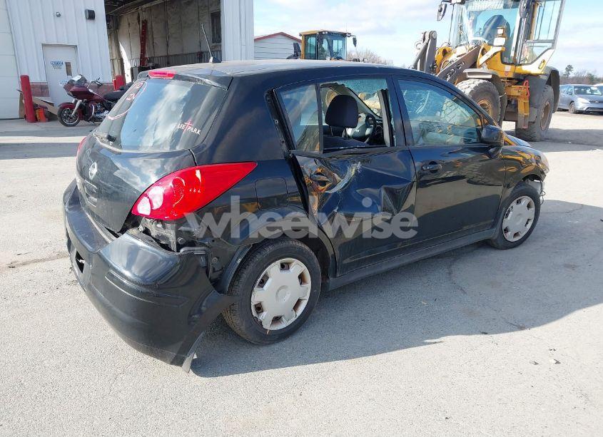 Photo 4 of 2009 Nissan Versa 1.8S (VIN 3N1BC13E99L403166)