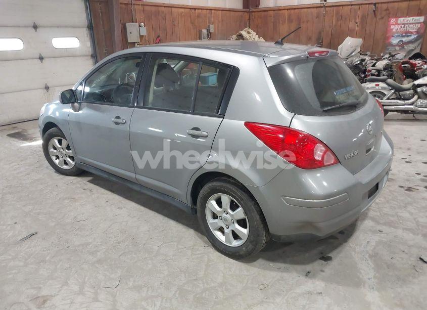 Photo 3 of 2009 Nissan Versa 1.8SL (VIN 3N1BC13E99L409551)