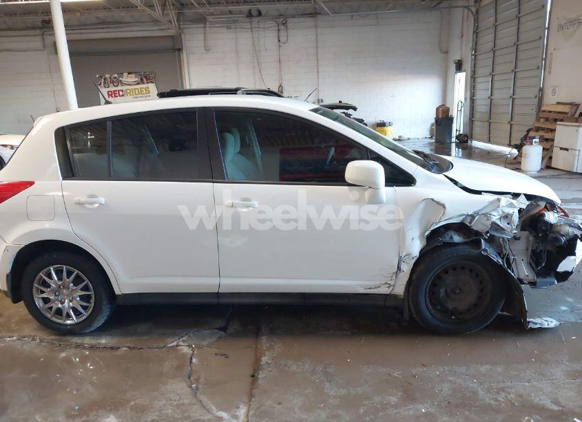 Photo 13 of 2009 Nissan Versa 1.8S (VIN 3N1BC13E99L443263)