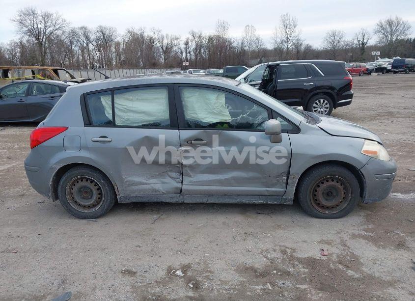 Photo 13 of 2007 Nissan Versa 1.8S (VIN 3N1BC13EX7L429210)