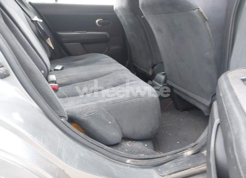 Photo 8 of 2007 Nissan Versa 1.8S (VIN 3N1BC13EX7L429210)