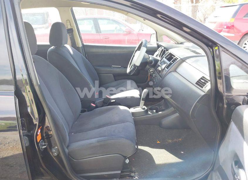 Photo 5 of 2008 Nissan Versa 1.8S (VIN 3N1BC13EX8L439401)