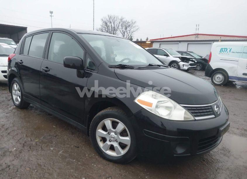 2009 Nissan Versa 1.8SL (VIN 3N1BC13EX9L390055) main photo