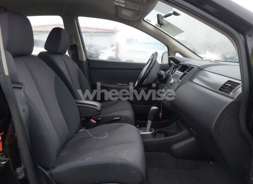 Photo 5 of 2009 Nissan Versa 1.8SL (VIN 3N1BC13EX9L390055)