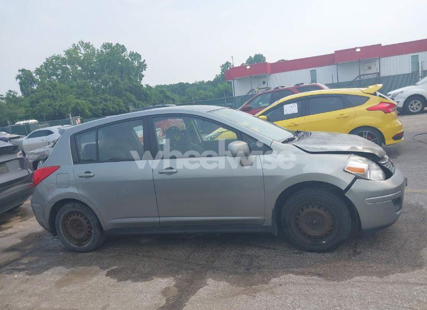 Photo 13 of 2009 Nissan Versa 1.8S (VIN 3N1BC13EX9L458211)