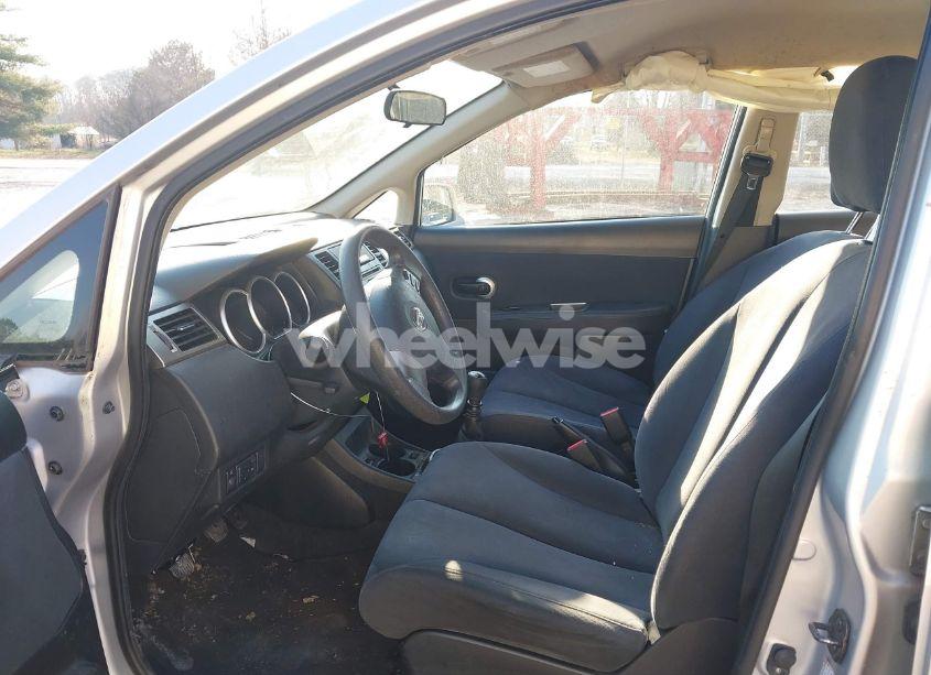 Photo 5 of 2009 Nissan Versa 1.8S (VIN 3N1BC13EX9L466485)