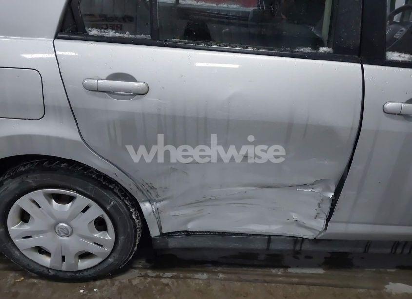 Photo 6 of 2010 Nissan Versa 1.8 S (VIN 3N1BC1AP0AL377386)