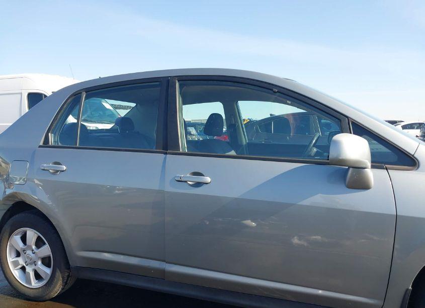 Photo 13 of 2010 Nissan Versa 1.8SL (VIN 3N1BC1AP0AL383169)