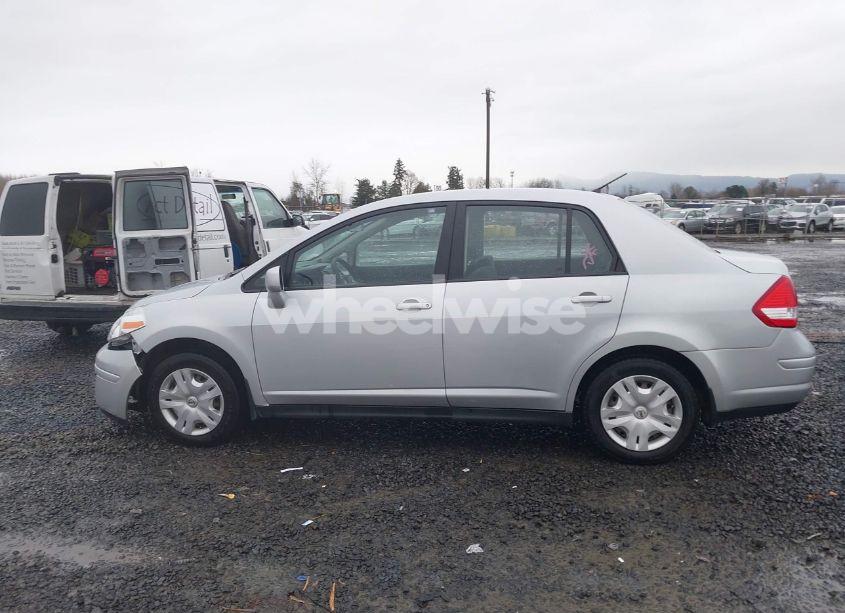 Photo 15 of 2011 Nissan Versa 1.8S (VIN 3N1BC1AP0BL424675)