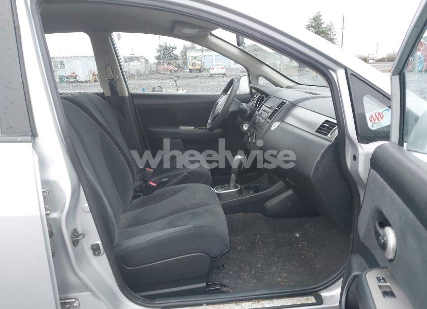 Photo 5 of 2011 Nissan Versa 1.8S (VIN 3N1BC1AP0BL424675)