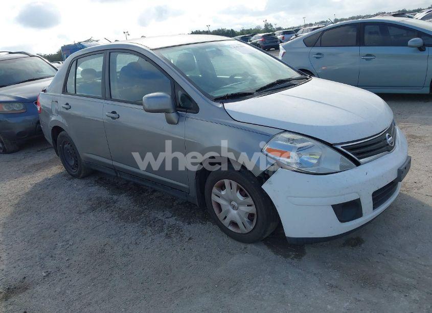 2011 Nissan Versa 1.8S (VIN 3N1BC1AP0BL444926) main photo