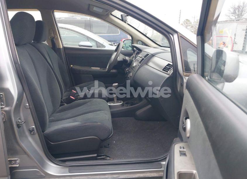 Photo 5 of 2011 Nissan Versa 1.8S (VIN 3N1BC1AP0BL450306)