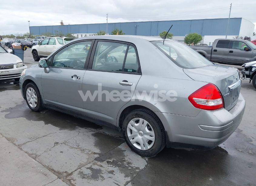 Photo 3 of 2011 Nissan Versa 1.8S (VIN 3N1BC1AP0BL461824)