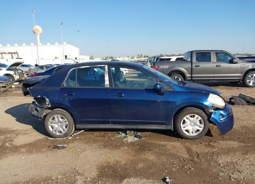 Photo 13 of 2010 Nissan Versa 1.8 S (VIN 3N1BC1AP1AL401243)