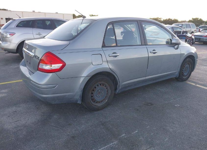 Photo 4 of 2010 Nissan Versa 1.8 S (VIN 3N1BC1AP1AL401680)