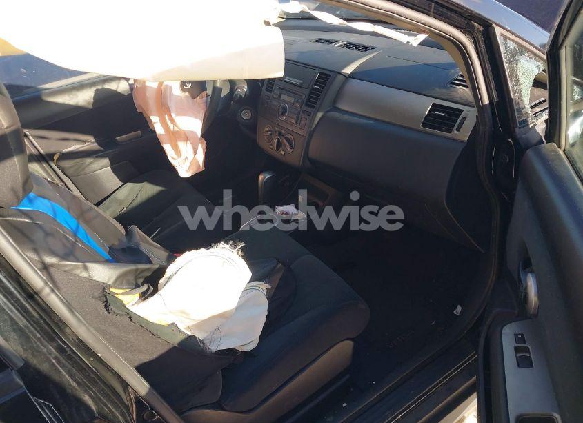 Photo 5 of 2010 Nissan Versa 1.8 S (VIN 3N1BC1AP1AL419452)