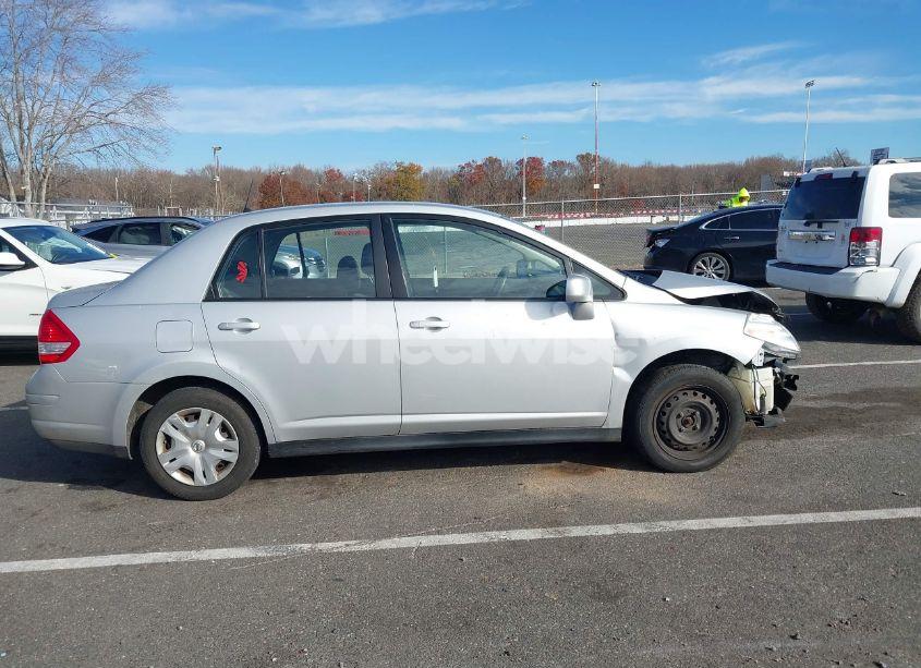 Photo 13 of 2010 Nissan Versa 1.8S (VIN 3N1BC1AP2AL400389)