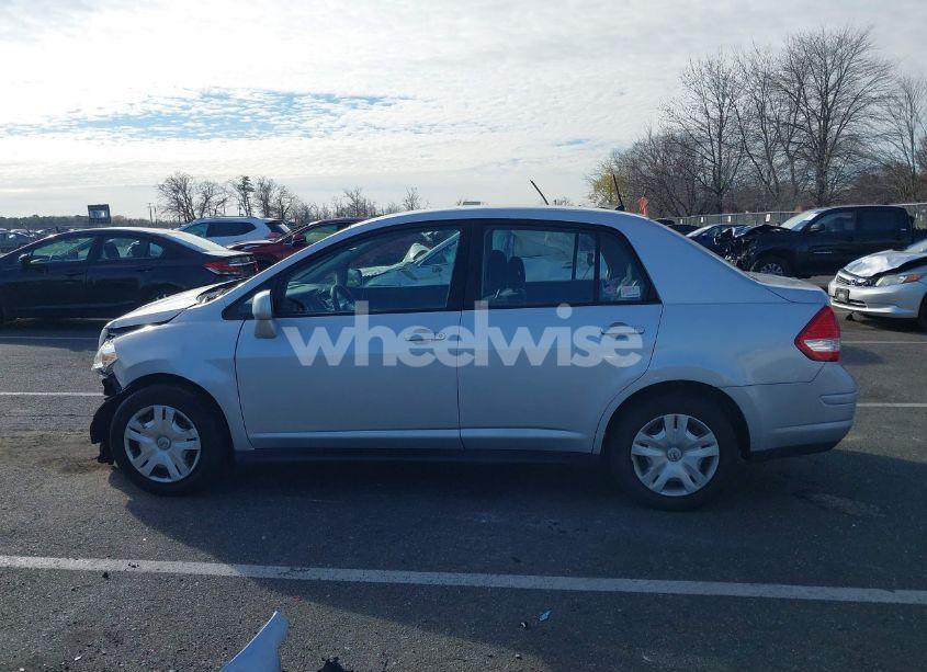 Photo 14 of 2010 Nissan Versa 1.8S (VIN 3N1BC1AP2AL400389)
