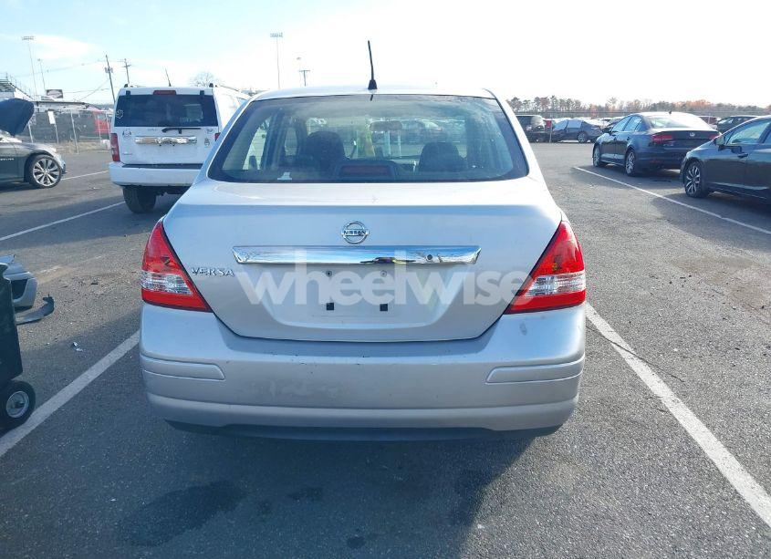 Photo 16 of 2010 Nissan Versa 1.8S (VIN 3N1BC1AP2AL400389)