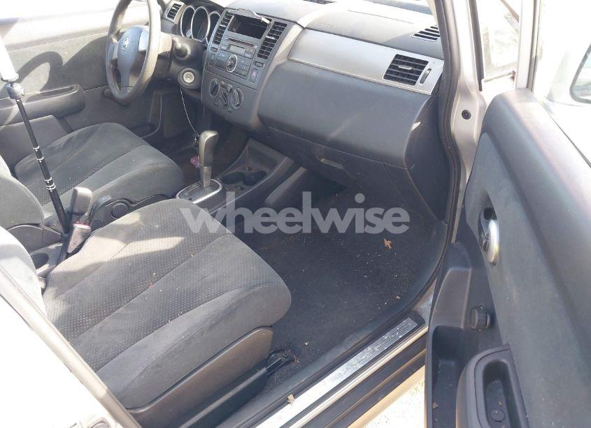 Photo 5 of 2010 Nissan Versa 1.8S (VIN 3N1BC1AP2AL400389)