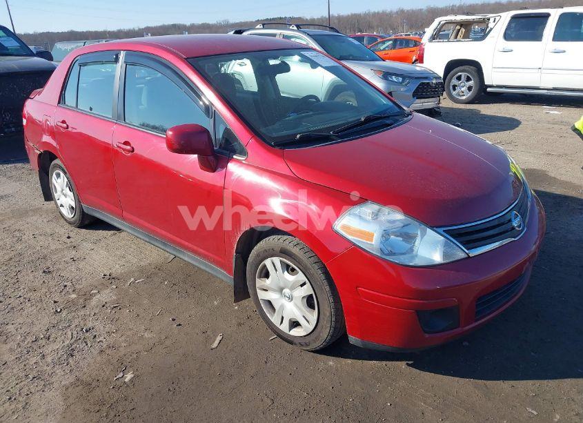 2011 Nissan Versa 1.8S (VIN 3N1BC1AP2BL360106) main photo