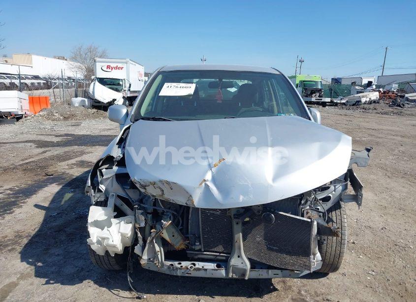 Photo 11 of 2010 Nissan Versa 1.8S (VIN 3N1BC1AP3AL433918)