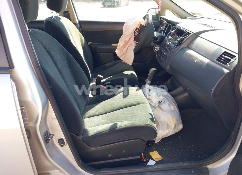 Photo 5 of 2010 Nissan Versa 1.8S (VIN 3N1BC1AP3AL433918)