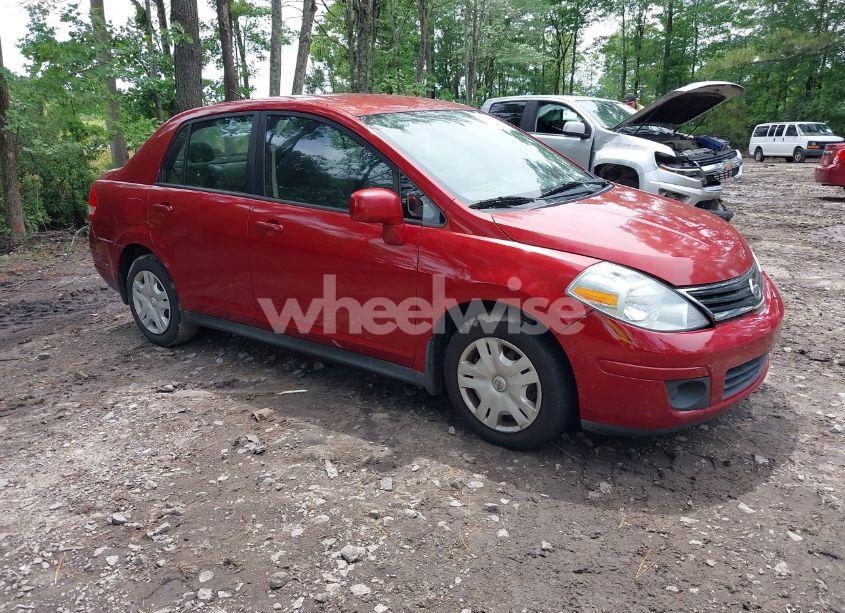 2010 Nissan Versa 1.8S (VIN 3N1BC1AP3AL458043) main photo