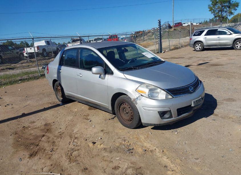 2010 Nissan Versa 1.8S (VIN 3N1BC1AP3AL467700) main photo