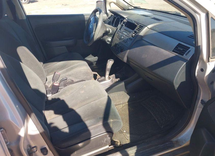 Photo 5 of 2010 Nissan Versa 1.8S (VIN 3N1BC1AP3AL467700)