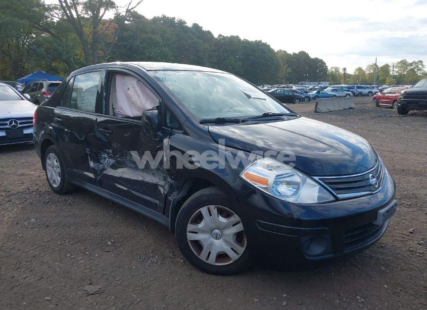 2011 Nissan Versa 1.8S (VIN 3N1BC1AP3BL393275) main photo