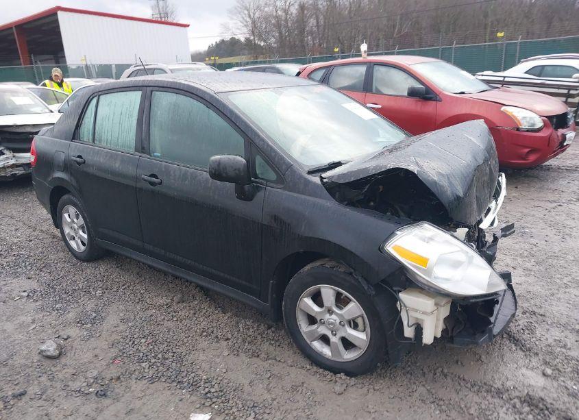 2011 Nissan Versa 1.8 SL (VIN 3N1BC1AP3BL421091) main photo