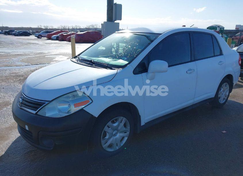 Photo 2 of 2010 Nissan Versa 1.8S (VIN 3N1BC1AP4AL405190)