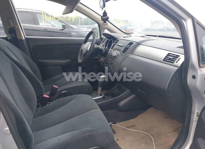 Photo 5 of 2011 Nissan Versa 1.8S (VIN 3N1BC1AP4BL454732)