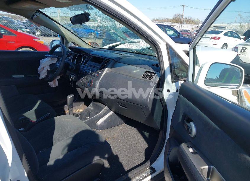 Photo 5 of 2011 Nissan Versa 1.8S (VIN 3N1BC1AP5BL390720)