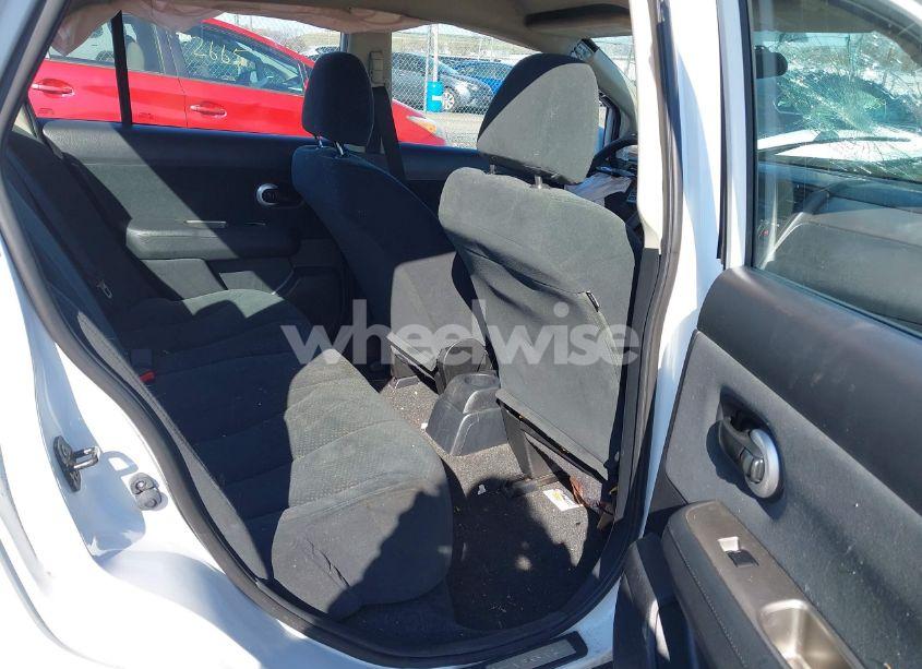 Photo 8 of 2011 Nissan Versa 1.8S (VIN 3N1BC1AP5BL390720)