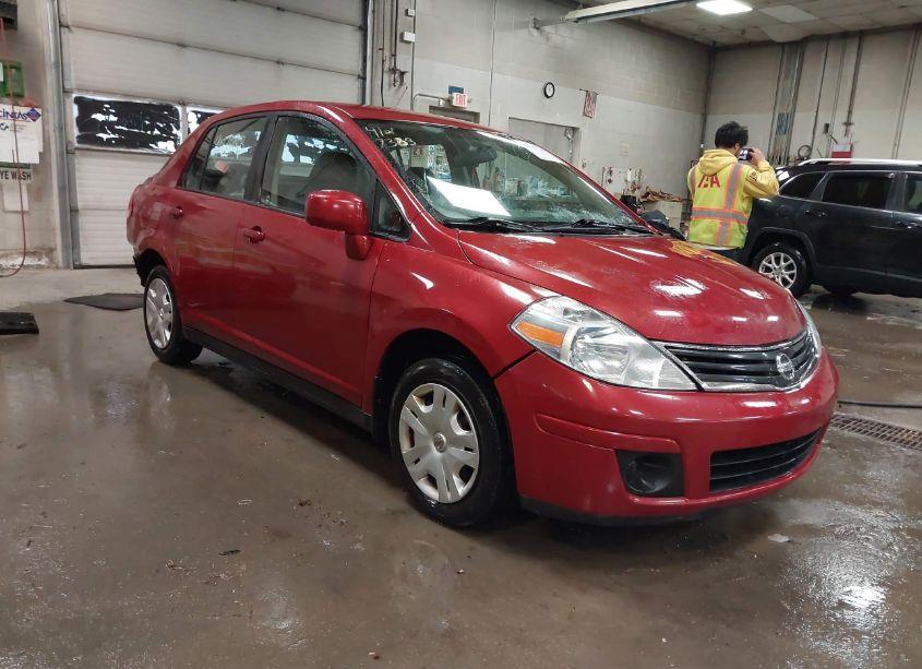 2011 Nissan Versa 1.8S (VIN 3N1BC1AP5BL391771) main photo