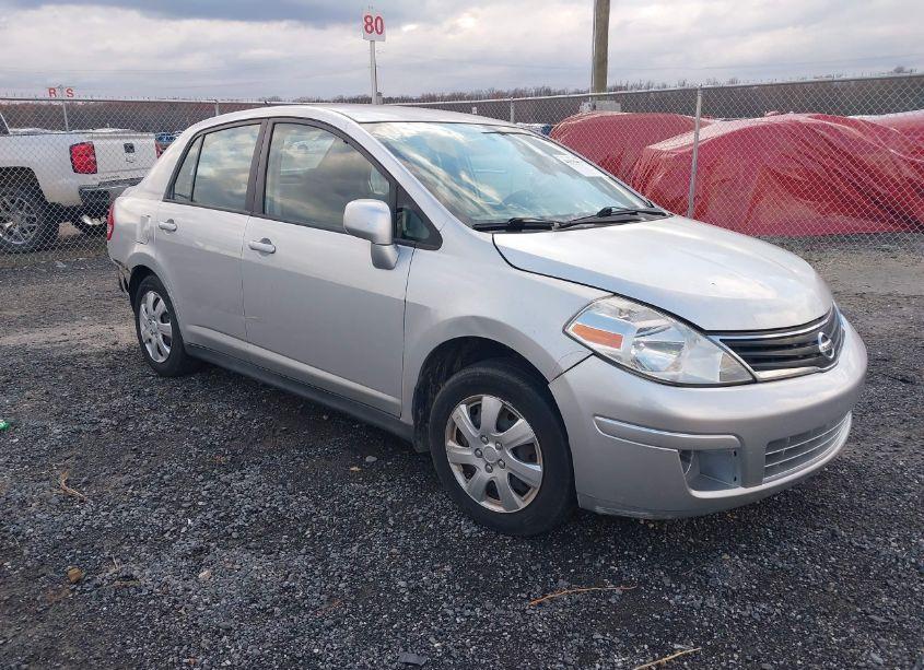 2010 Nissan Versa 1.8S (VIN 3N1BC1AP6AL363928) main photo