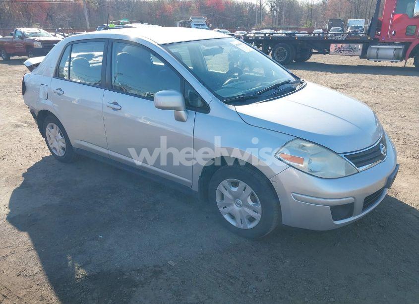 2011 Nissan Versa 1.8S (VIN 3N1BC1AP6BL433204) main photo