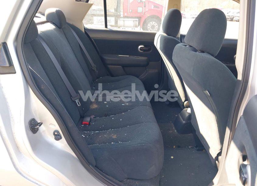 Photo 8 of 2011 Nissan Versa 1.8S (VIN 3N1BC1AP6BL433204)