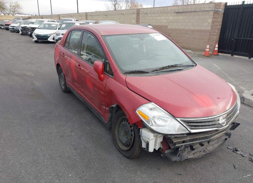 2011 Nissan Versa 1.8S (VIN 3N1BC1AP6BL470611) main photo