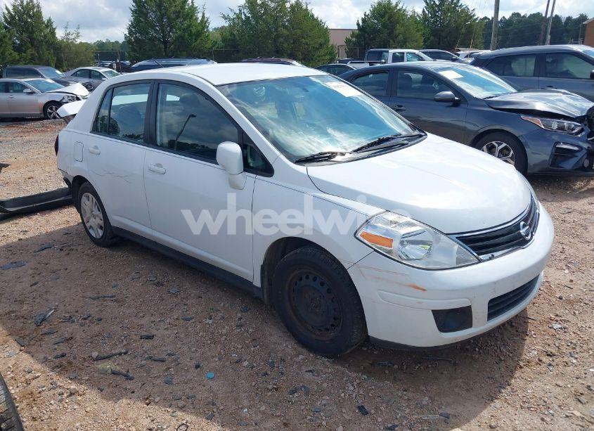 2010 Nissan Versa 1.8S (VIN 3N1BC1AP7AL362657) main photo