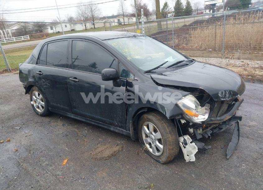 2010 Nissan Versa 1.8SL (VIN 3N1BC1AP7AL402140) main photo