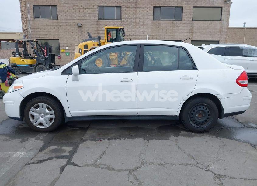 Photo 14 of 2010 Nissan Versa 1.8S (VIN 3N1BC1AP7AL420525)