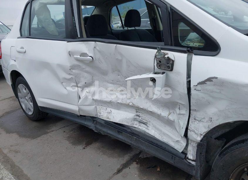 Photo 6 of 2010 Nissan Versa 1.8S (VIN 3N1BC1AP7AL420525)