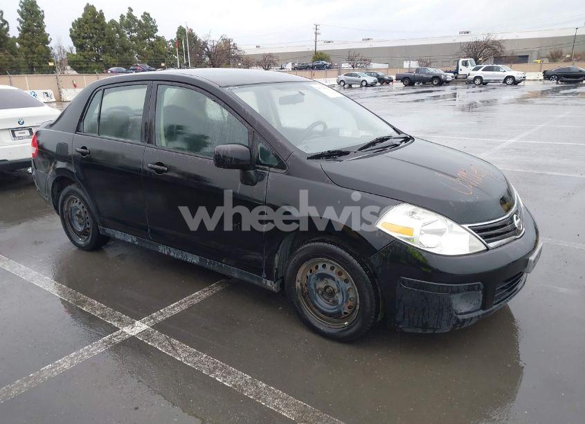 2011 Nissan Versa 1.8S (VIN 3N1BC1AP7BL368816) main photo