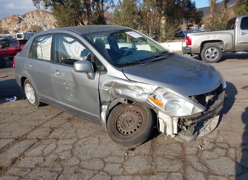 2011 Nissan Versa 1.8S (VIN 3N1BC1AP7BL412426) main photo