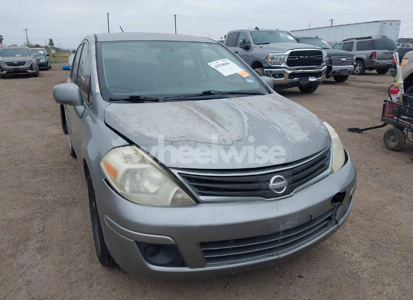 2011 Nissan Versa 1.8S (VIN 3N1BC1AP7BL432028) main photo